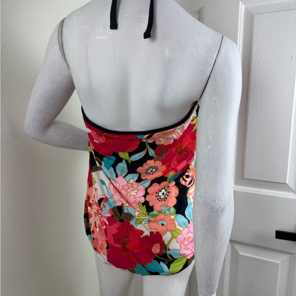 Time And Tru Halter Woman’s Swimsuit One Piece Tropical Print Size 16W - Picture 9 of 13